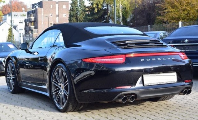 Porsche 911  400 CP   - 82541 €,   45147 km,  anul 2015,  culoare negru 
