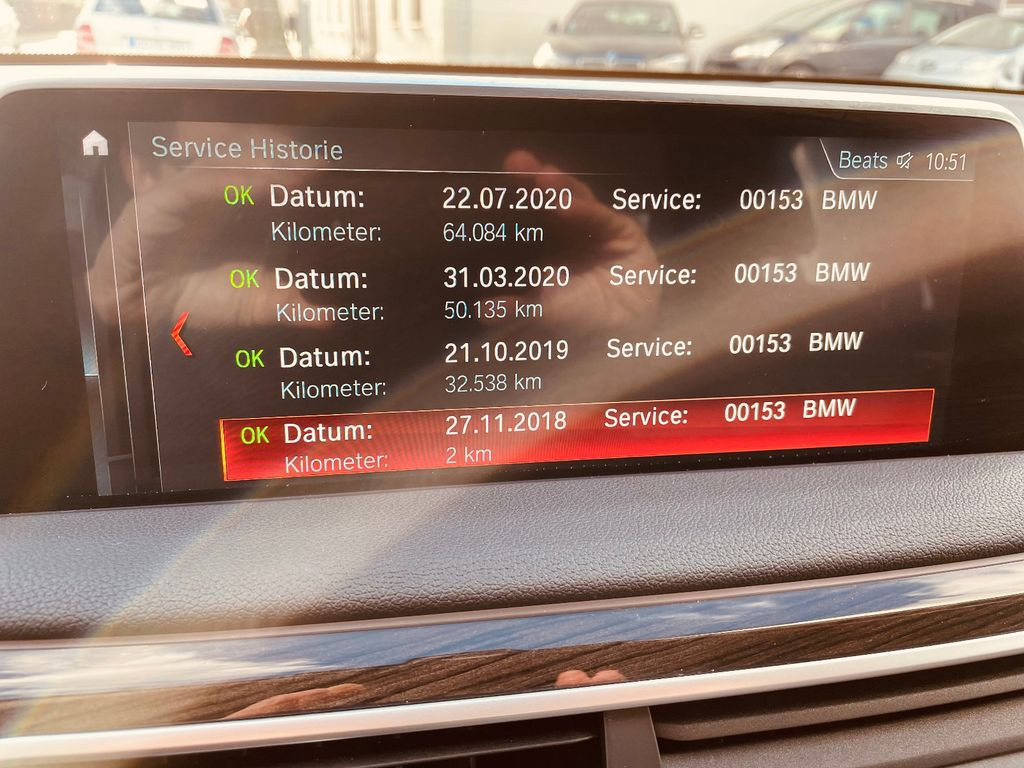 BMW 730  265 CP   - 50300 €,   118960 km,  anul 2018,  culoare gri 