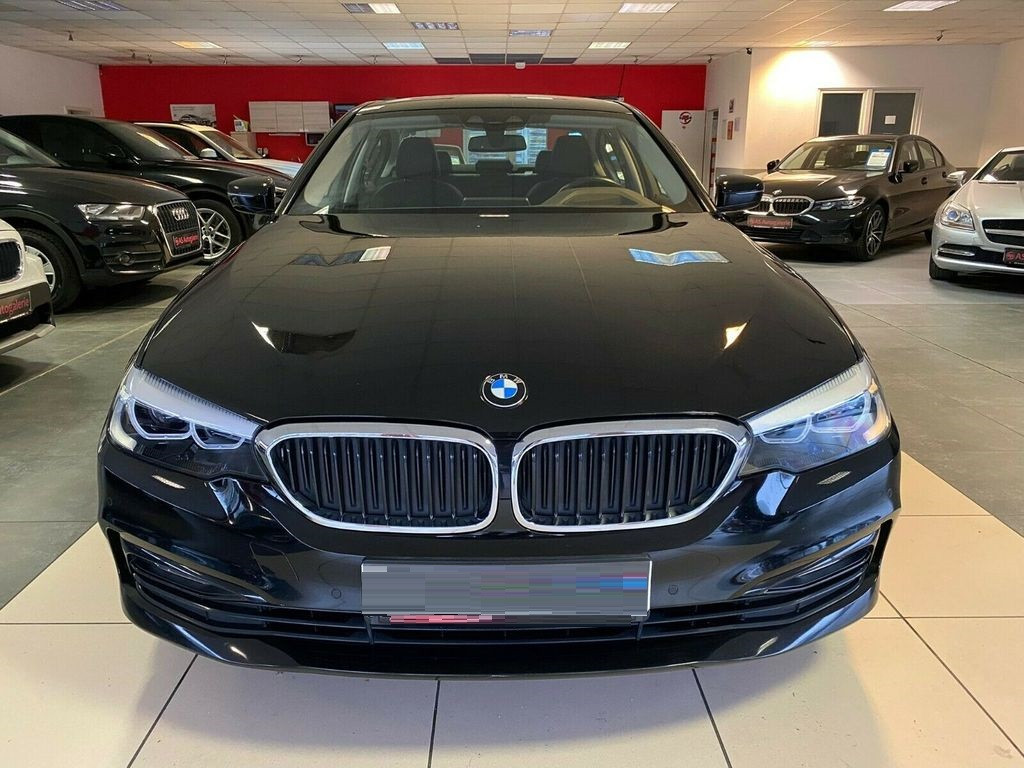 BMW 530  265 CP   - 38900 €,   119750 km,  anul 2017,  culoare negru 